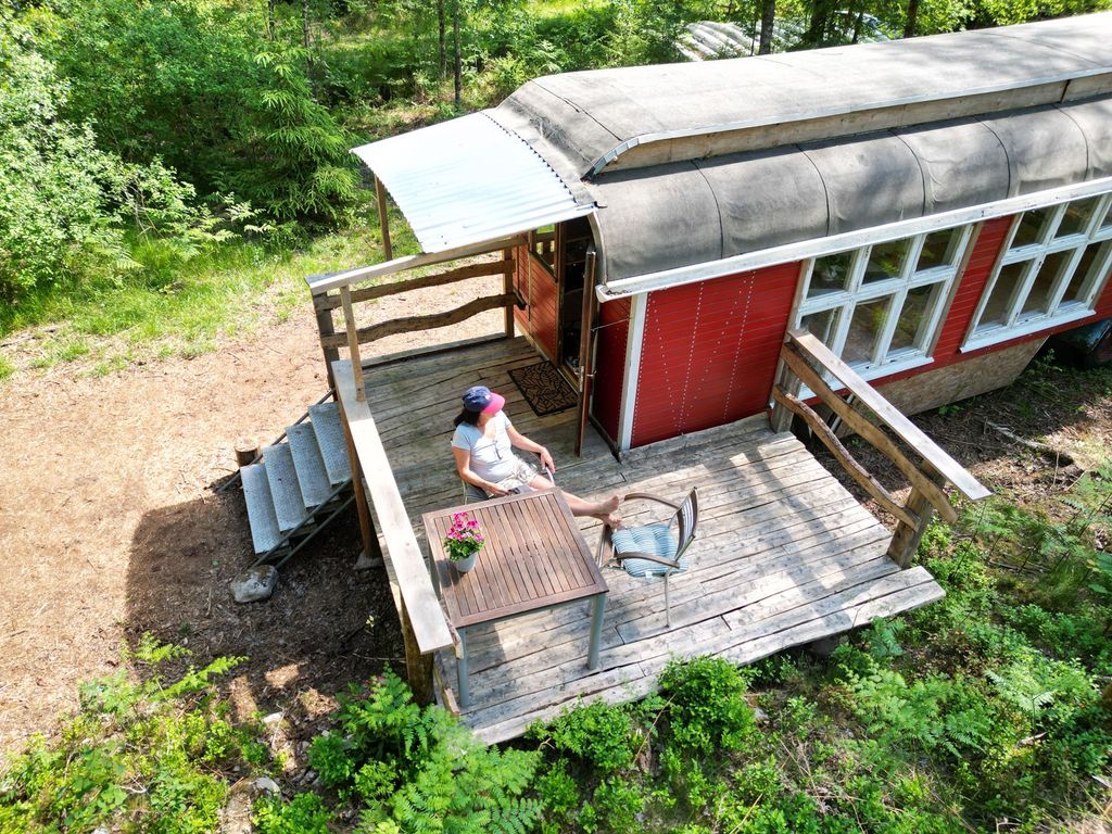 Zirkuswagen Tiny House Ferienhaus Schweden See 