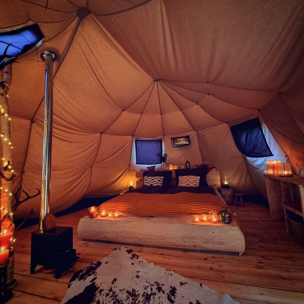 Glamping nel recinto dei cervi