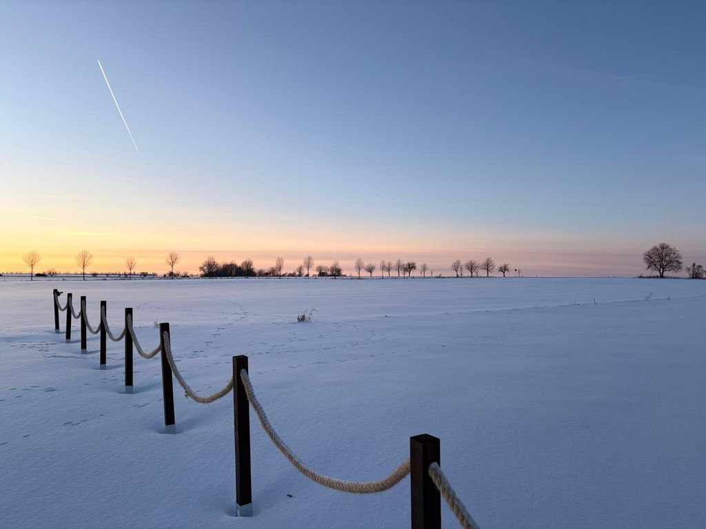 Piazzola circondata da ampi campi