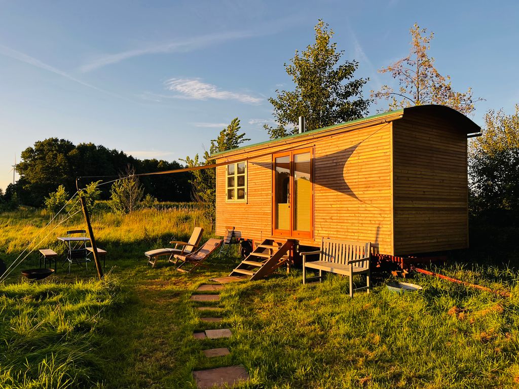 Vacation in a beautiful circus wagon near Wendland