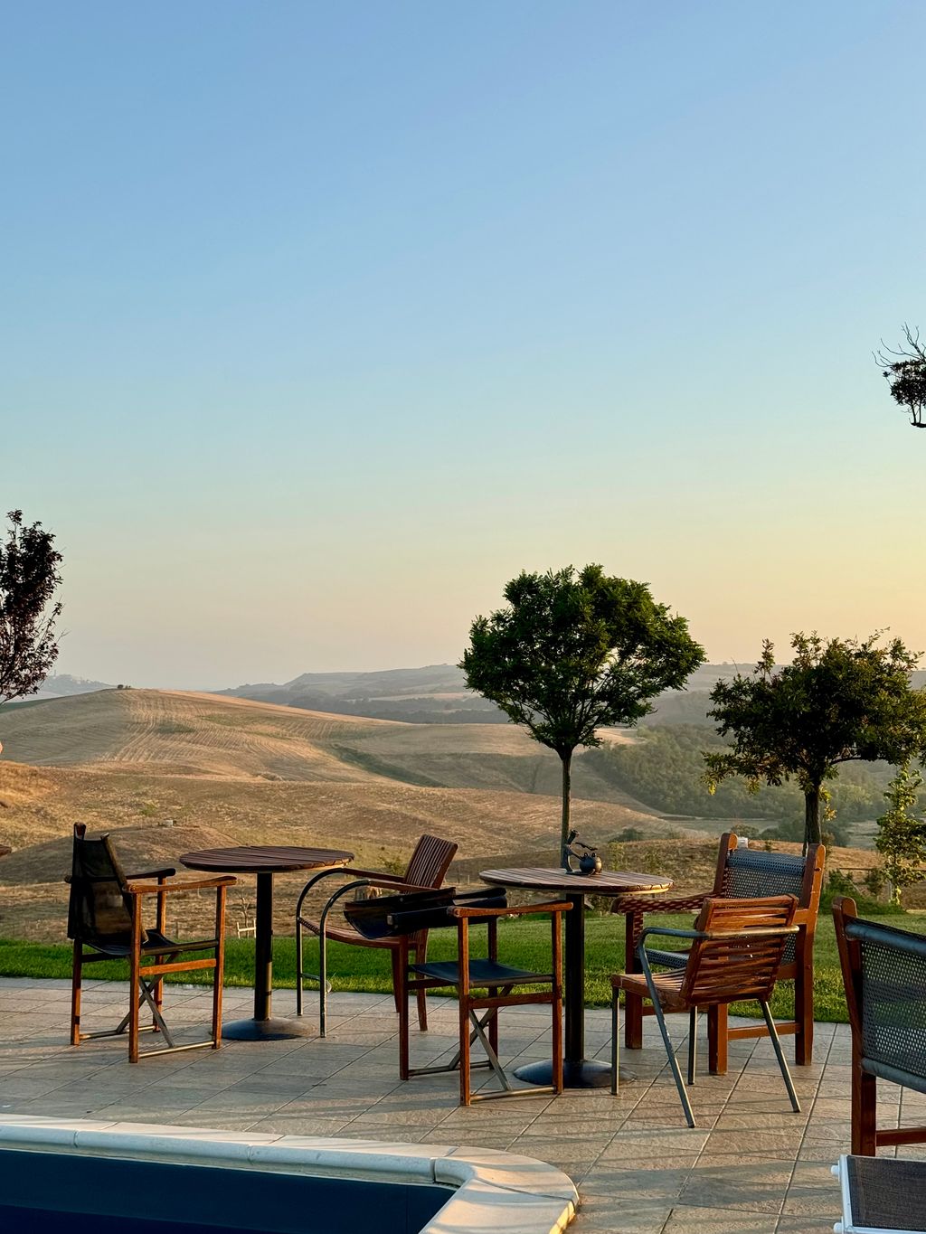 Parcela con vistas abiertas cerca del arroyo