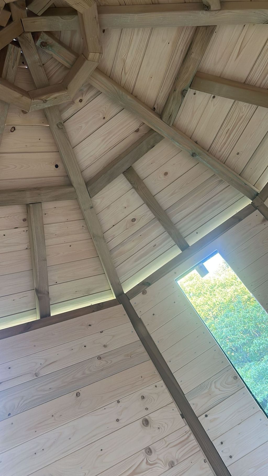 Espace infini : lit naturel pour dormir dans la verdure