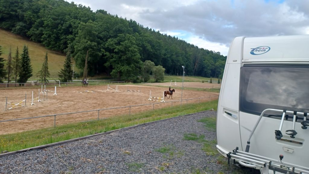 Campen in idyllischer Natur am Reiterhof 