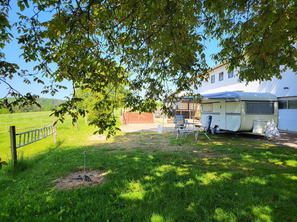 "Unterm Walnussbaum" am Rande vom Westerwald