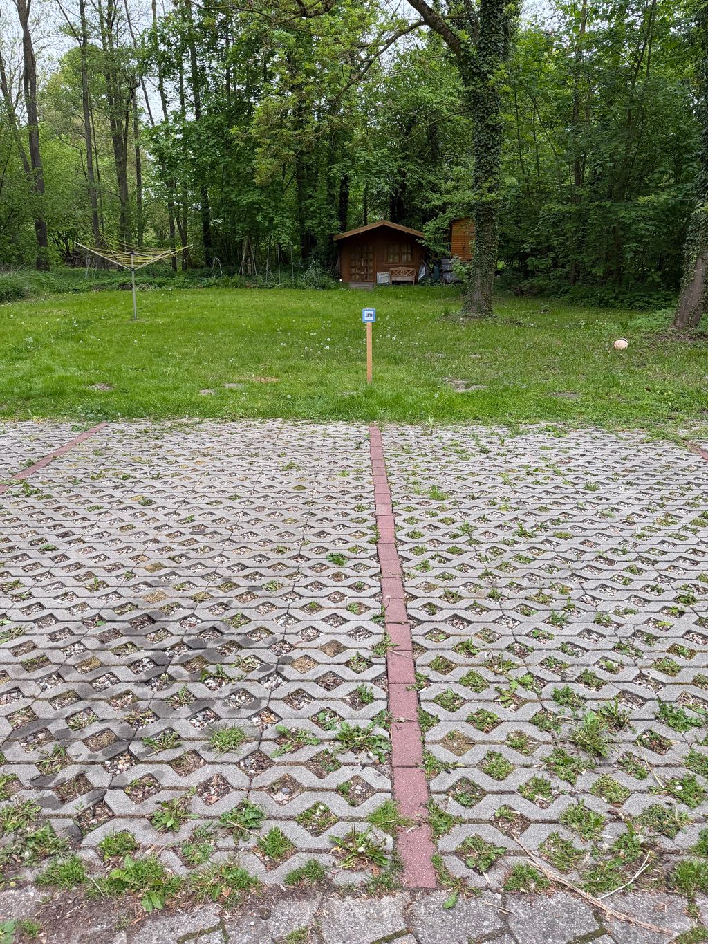 Parking space at the Gronenberger Hof Manor House