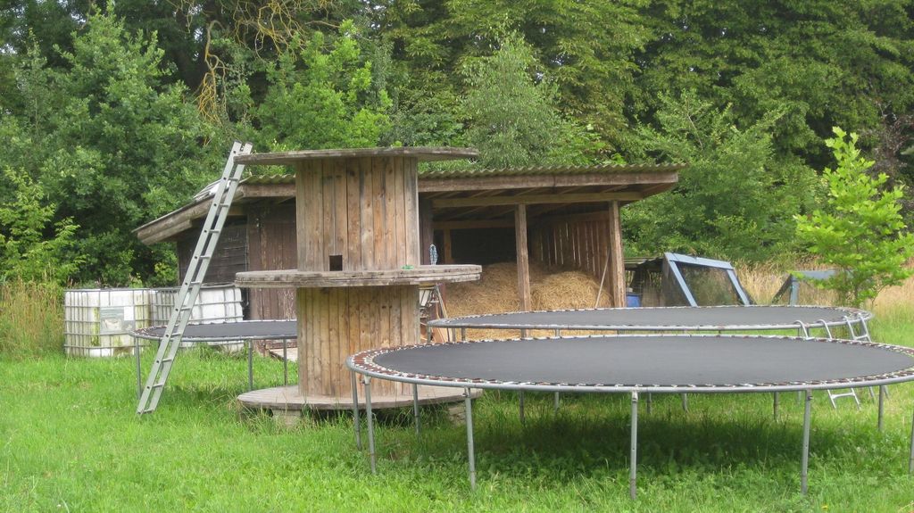 Enjoy the lake district on the edge of the national park
