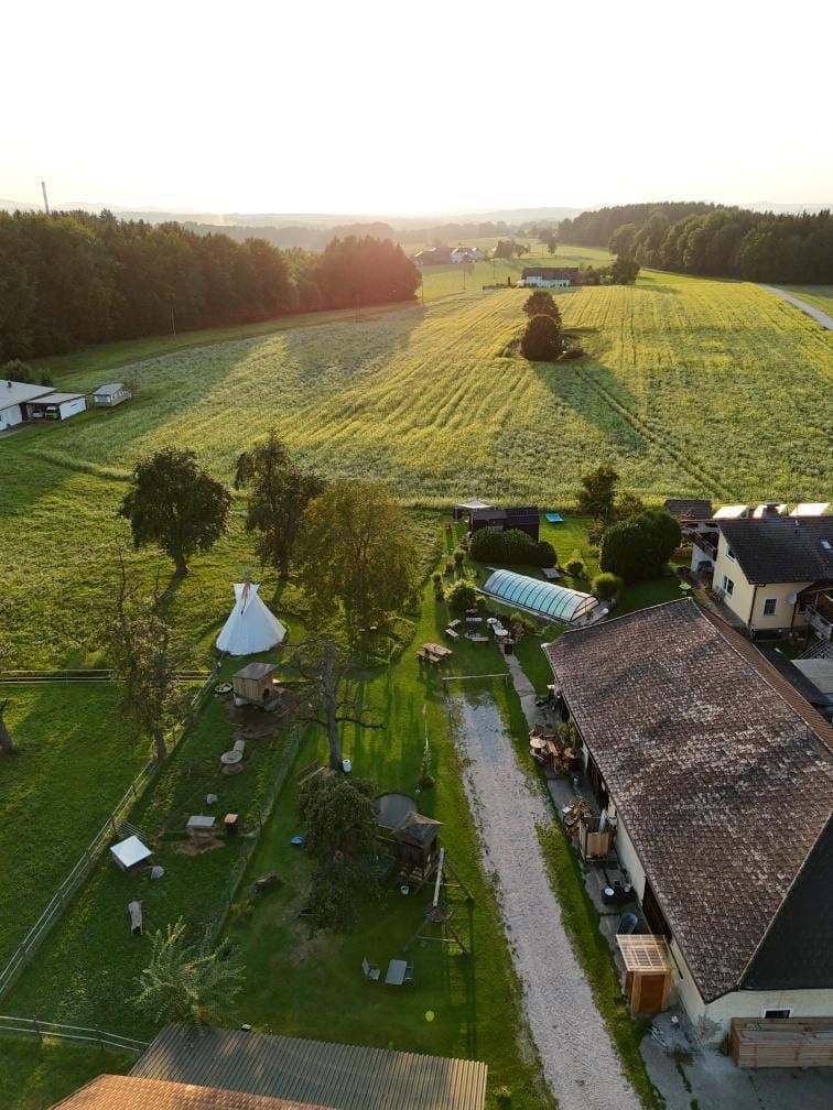 Jochham in da Roith: Hof unweit vom Attersee
