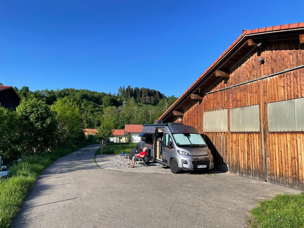 Ruhiger Stellplatz am Biohof mit Alpenblick