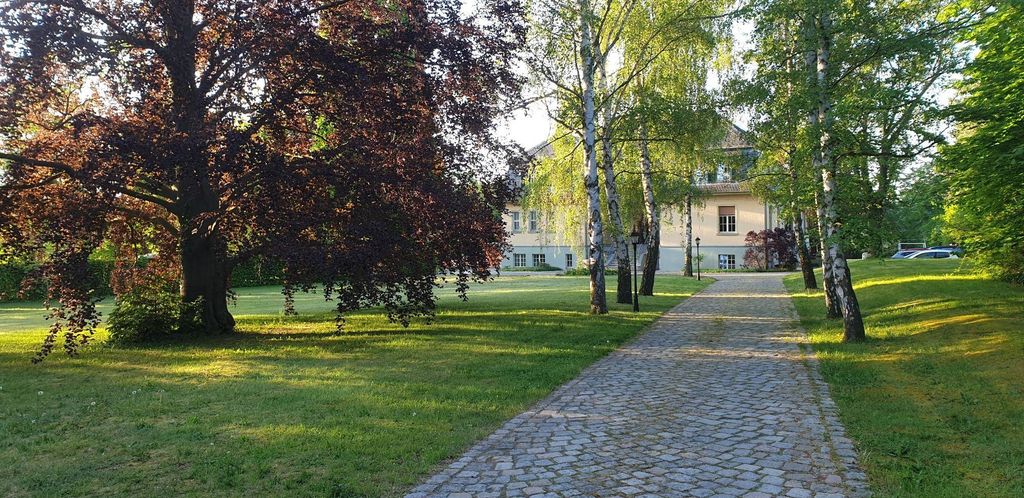 Villa Helios Campsite/Living in the Park