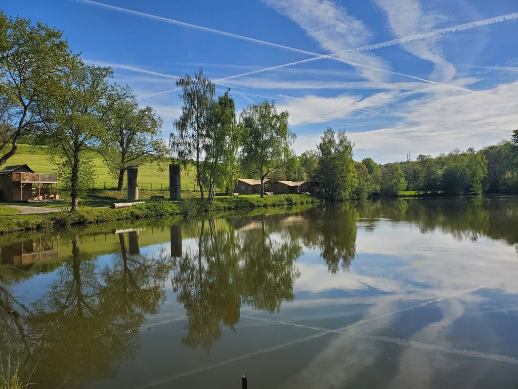 Glamping for Two in the Hunsrück: An Idyllic Natural Setting by the Water