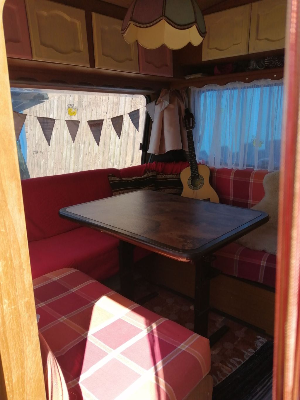 Cozy caravan on rest farm with sea view