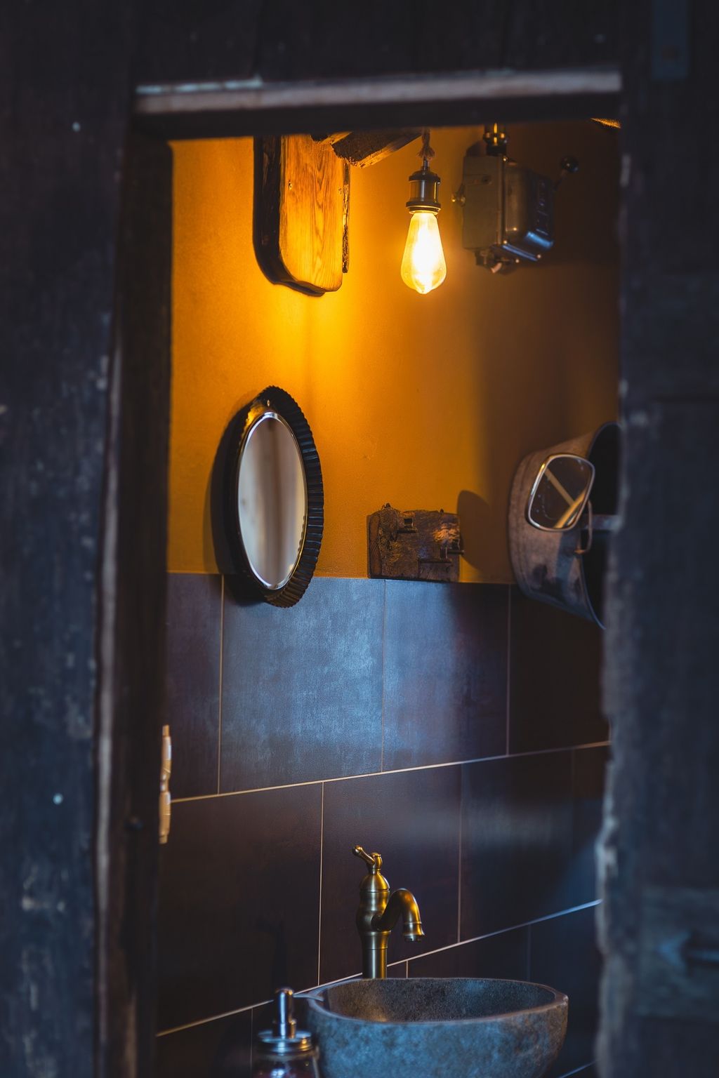 Hobby cave in the countryside with sauna and hot tub