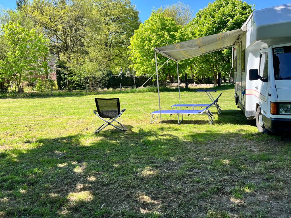 Near Stade & Altes Land: Idyllic Meadow Campsite