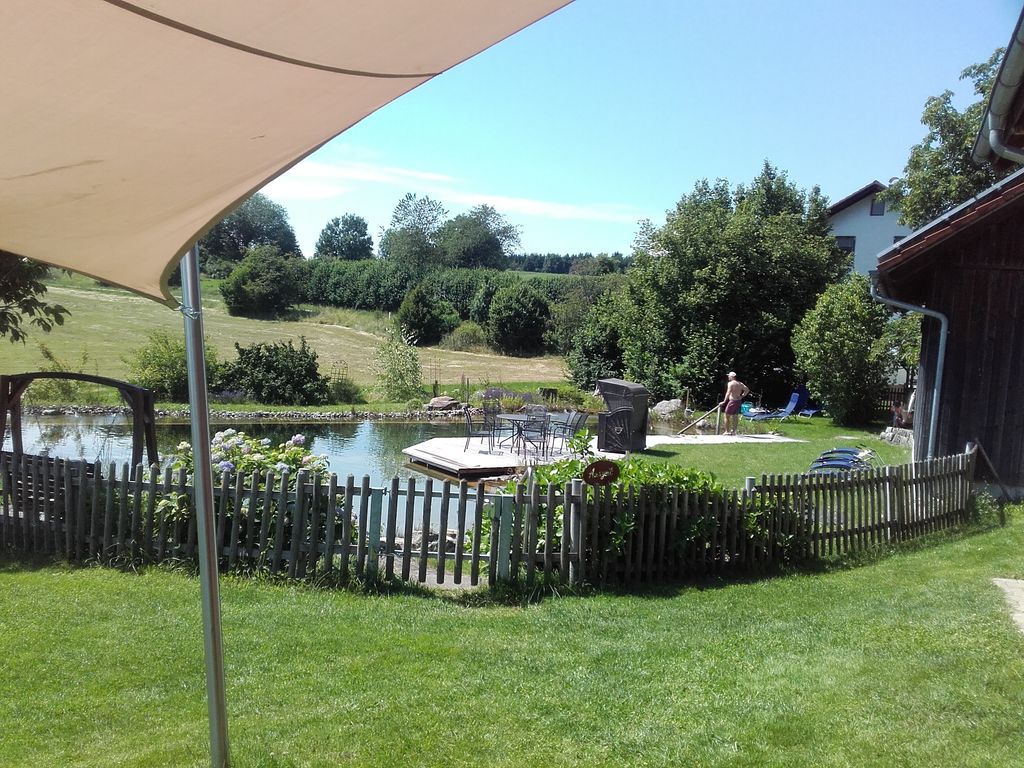 Agriturismo con piscina naturale