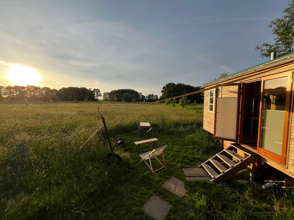 Vacation in a beautiful circus wagon near Wendland