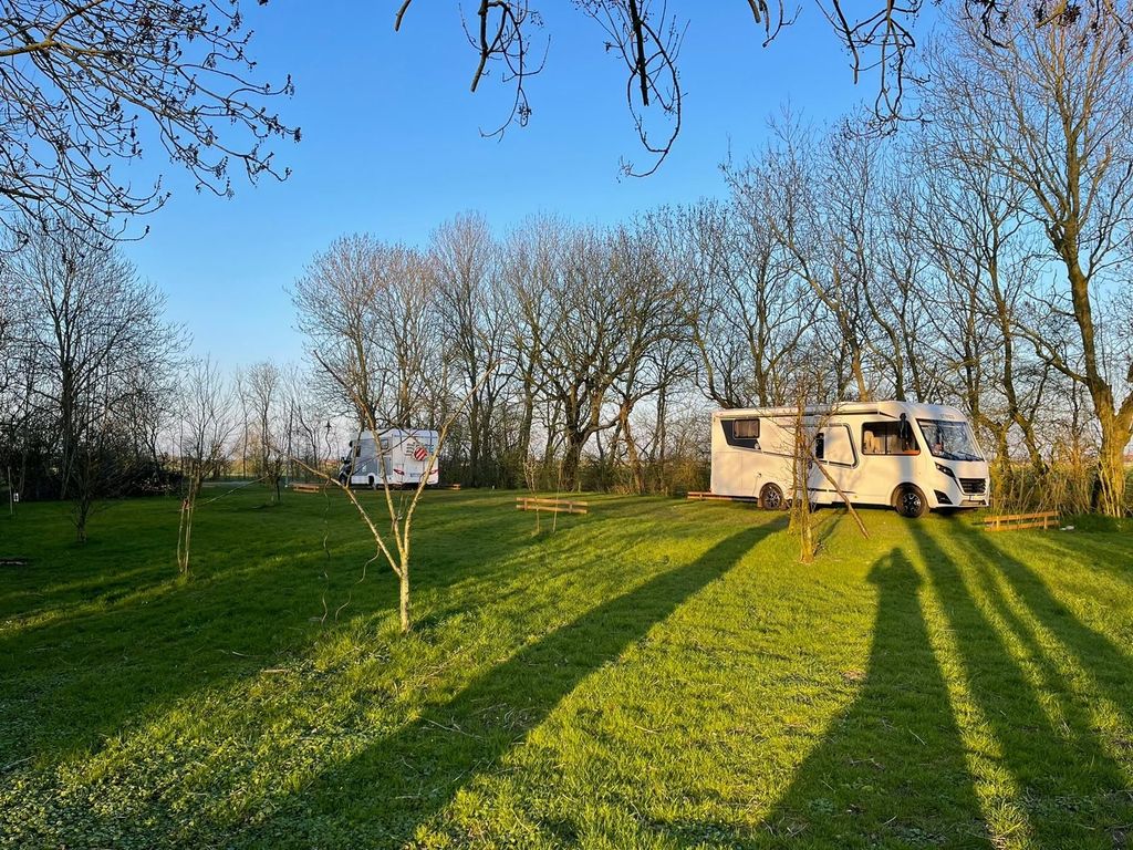 Farm directly on the dike with farm café
