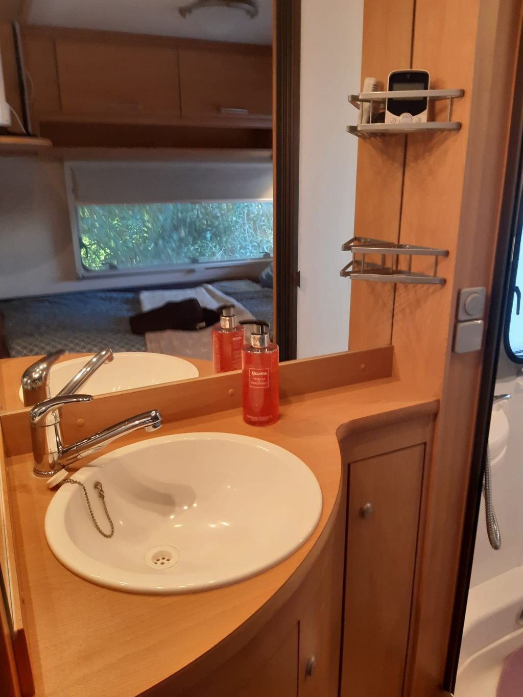Hofurlaub im Wohnwagen mit hofeigenem private SPA