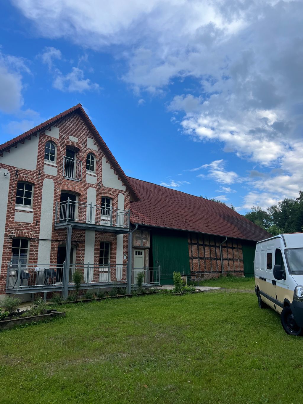 Natur-Camping im Heidekreis: Stellplatz am Teich