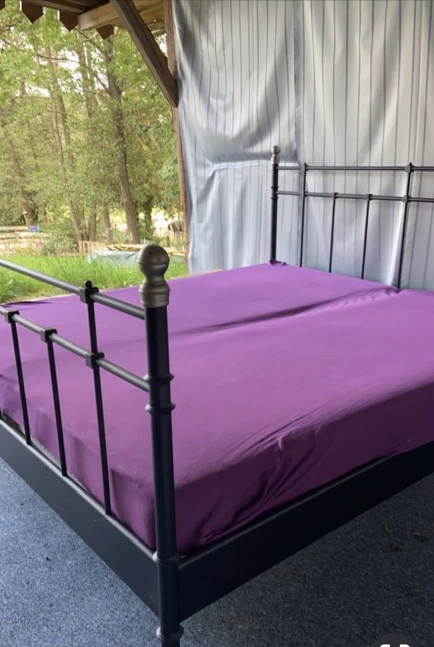 Sleeping in the open stable - pure nature