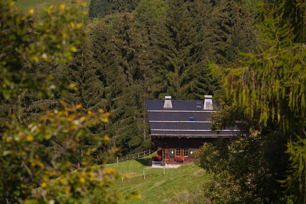 Chalet appartato nelle Alpi svizzere