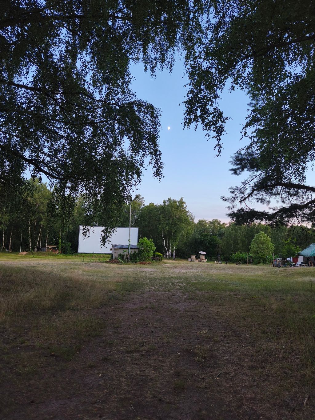 Pernottare nel cinema drive-in di culto