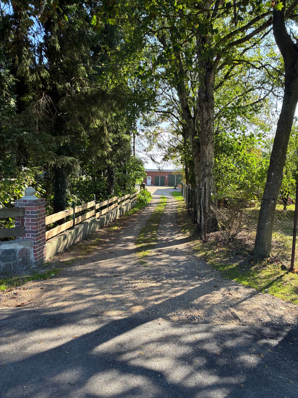 Zufahrt Hof