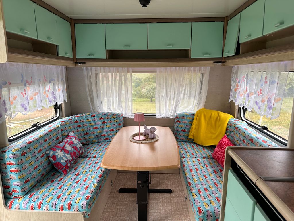 A Trailer in a Neighborhood Full of Animals 