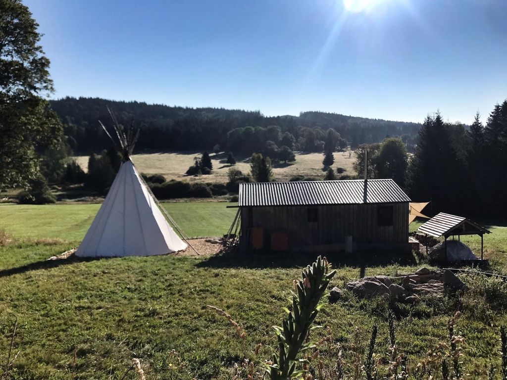 Pequeña casa con tipi en Baja Baviera