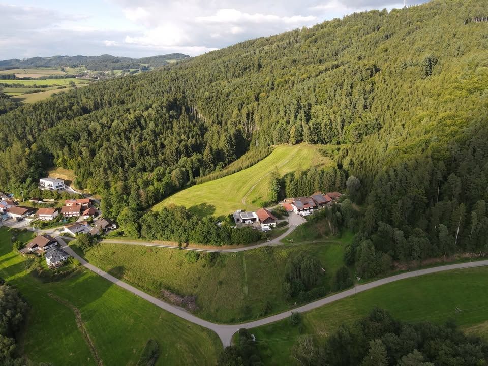 Una experiencia de acampada única en un barril-cama