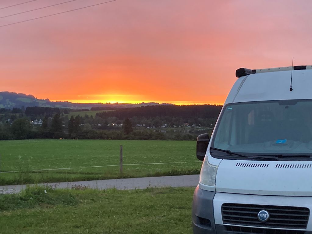 Seeblick-Camp an der Pferdeweide in Oberbayen