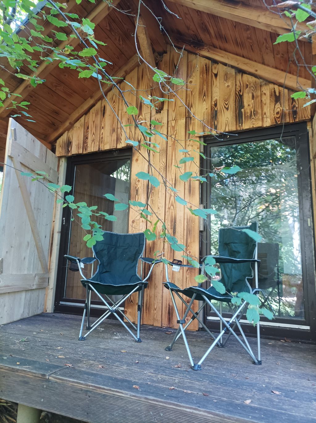 Small cottage on 3000m² plot