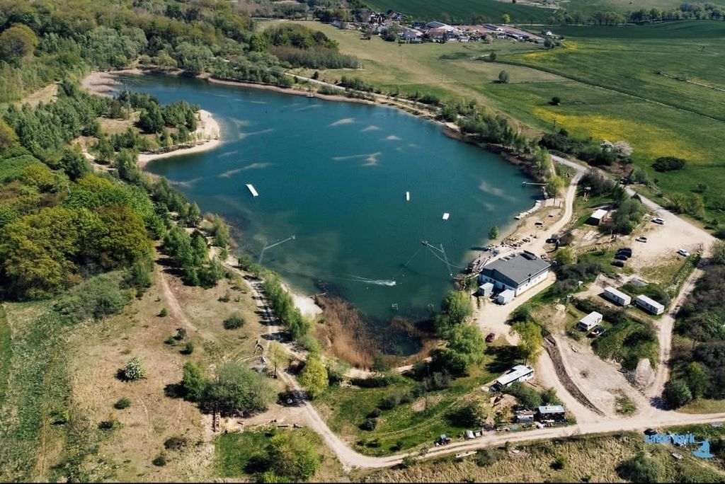  Campamento natural junto al lago de Rügen