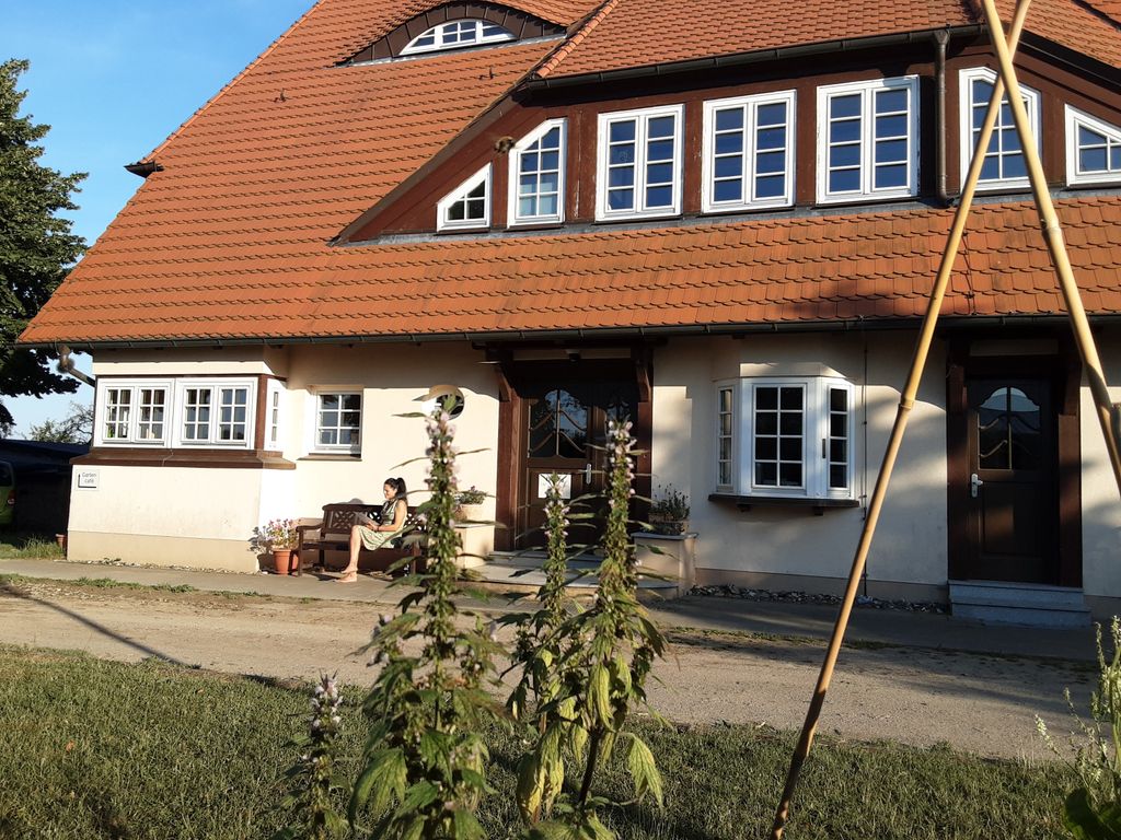 Wabenhaus Baumhaus- nur 800 Meter zur Ostsee