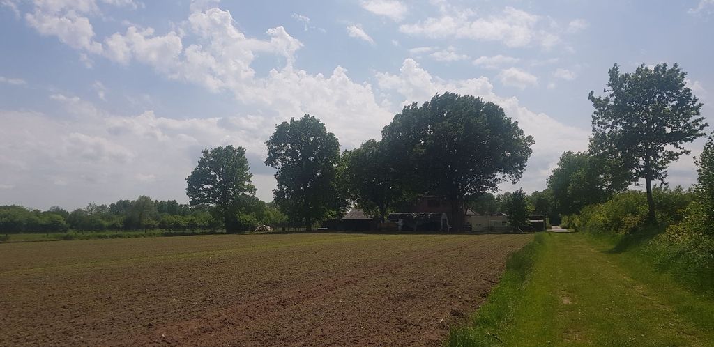Emplacement en pleine nature dans une ferme isolée