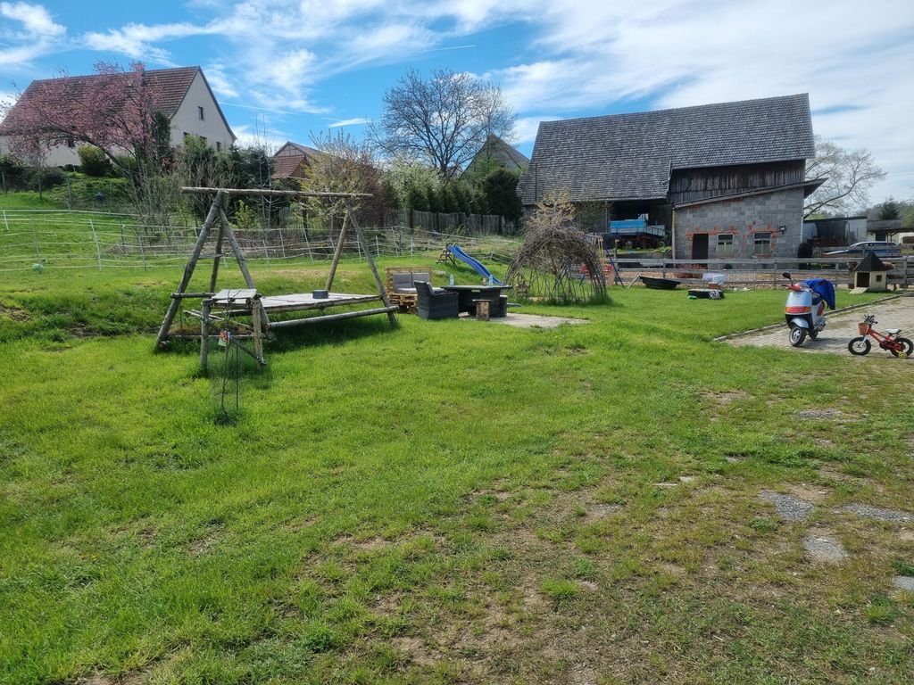 Familien-Wiese: Pony, Spielplatz & Ruhe