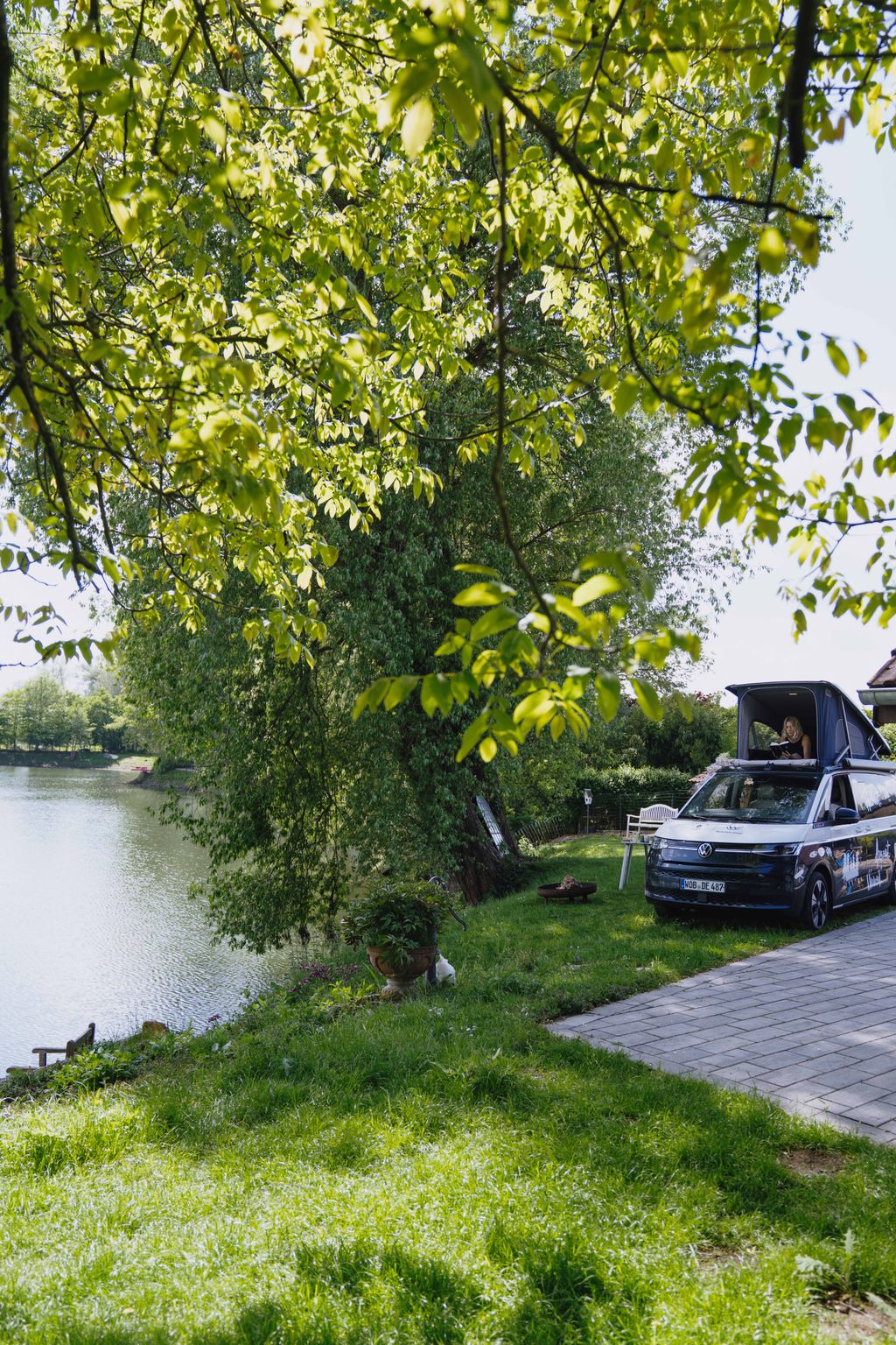 Stellplatz direkt am See mit Hot Tub