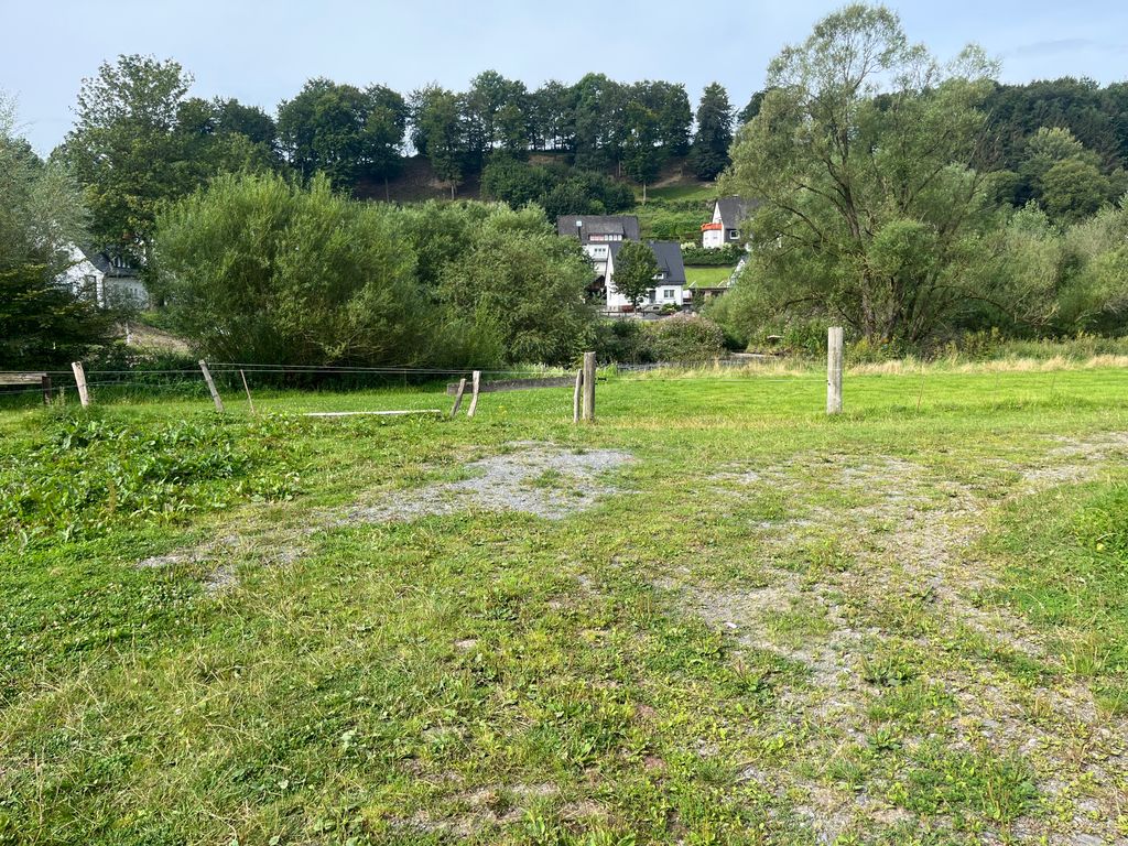 Ruhiger Stellplatz mit Blick auf Wenne & Wenneauen