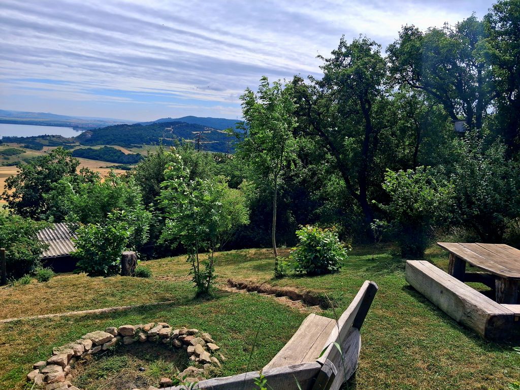 Place with lake view at the Kyffhäuser and Harz mountains