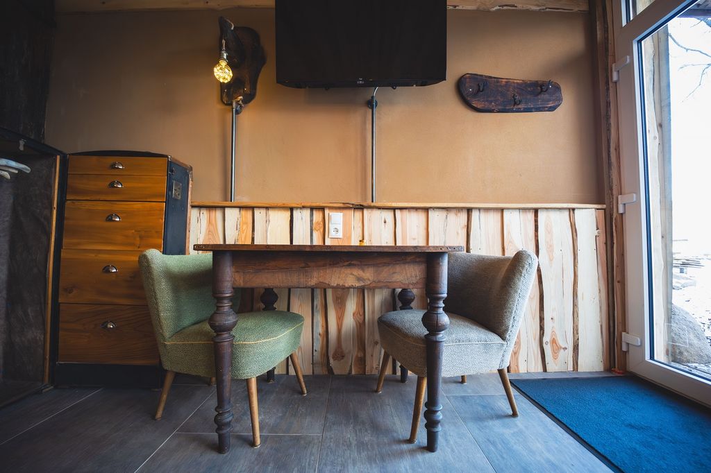 Hobby cave in the countryside with sauna and hot tub