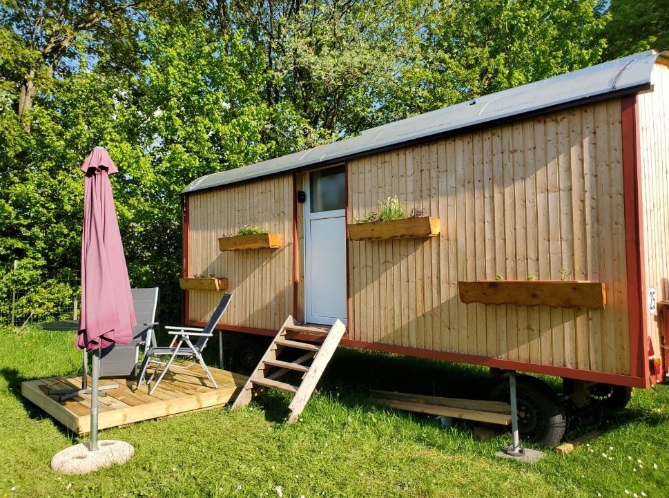 Schäferwagen Hühnerloft en una granja de Eifel