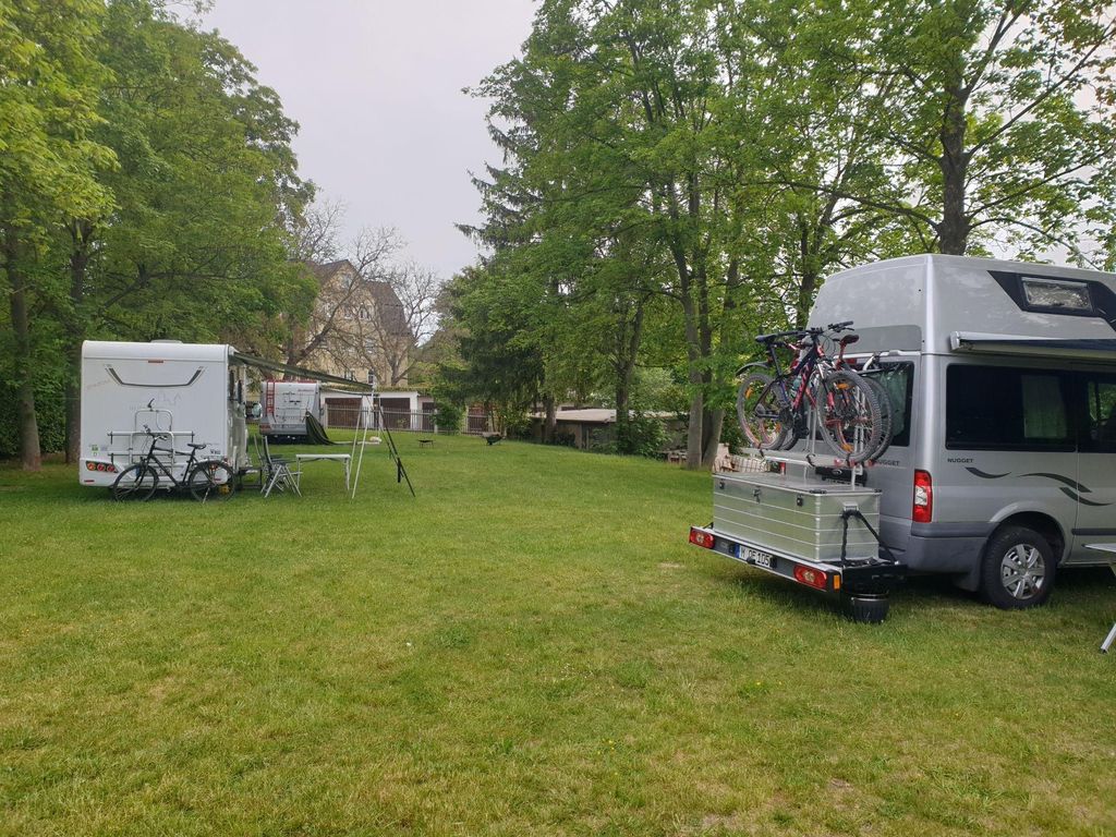 Villa Helios Campsite/Living in the Park