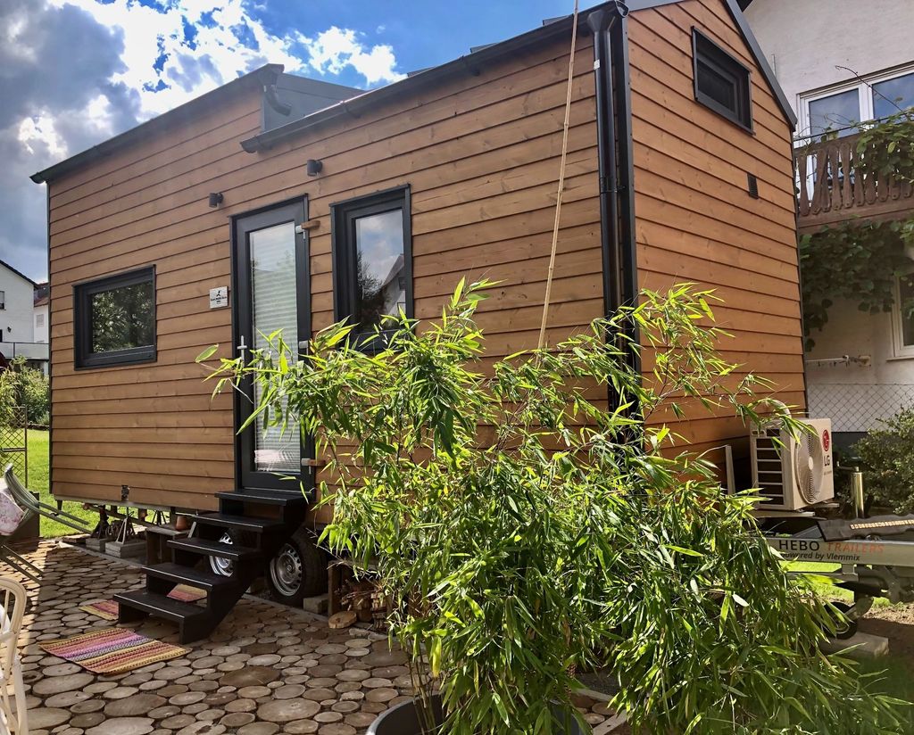 Casa minuscola in un piccolo giardino con sauna nell'Odenwald