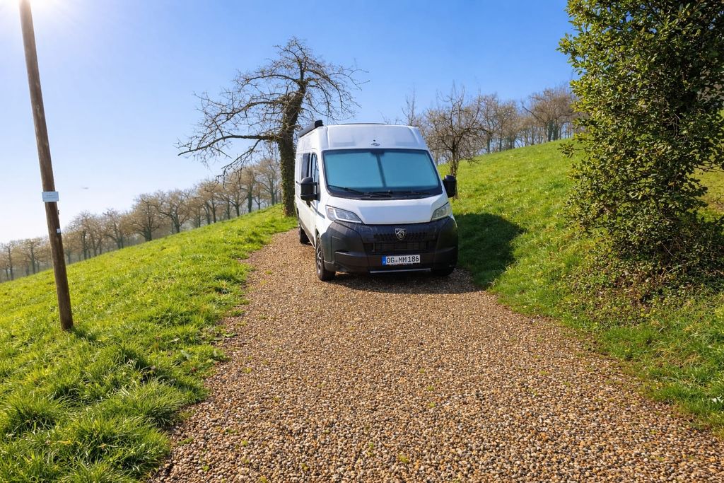 Piazzole per campeggio naturale nella Foresta Nera con piscina
