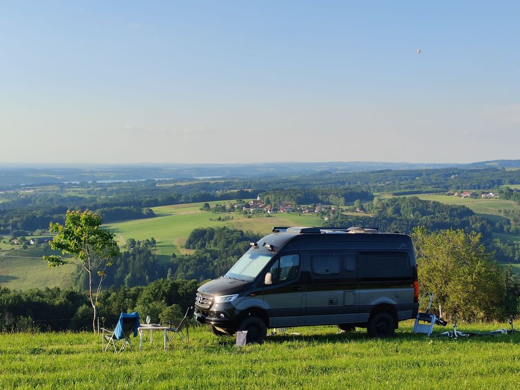 Sundownerplatz am Bauernhof mit toller Aussicht 