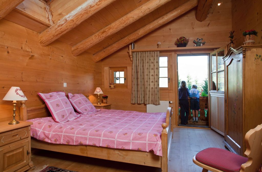 Chalet aislado en los Alpes suizos