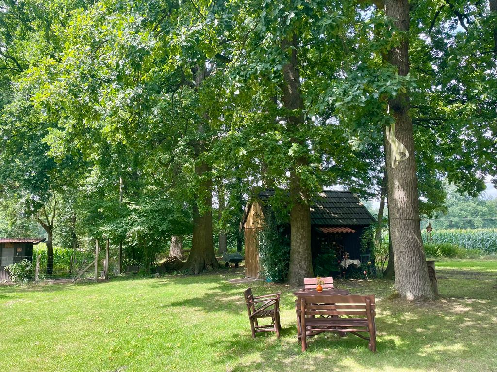 Camping under oak trees on the farm "Hofglück