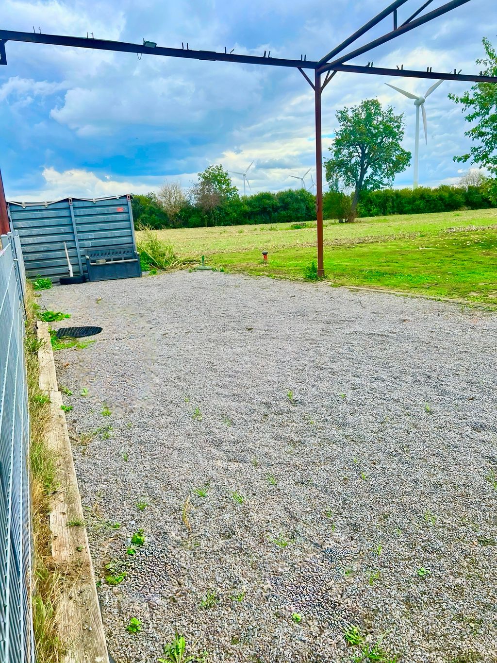 Nature, calme et grand espace clôturé pour les chiens