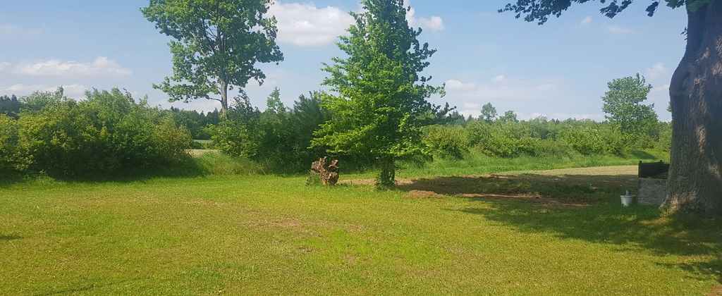 Emplacement en pleine nature dans une ferme isolée