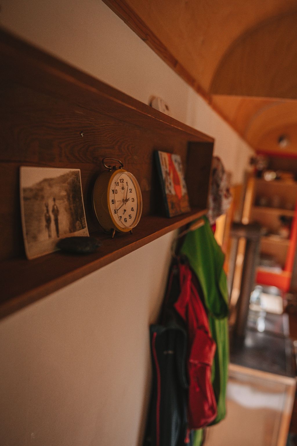 Casa minuscola nella Foresta della Franconia, proprio ai margini del bosco