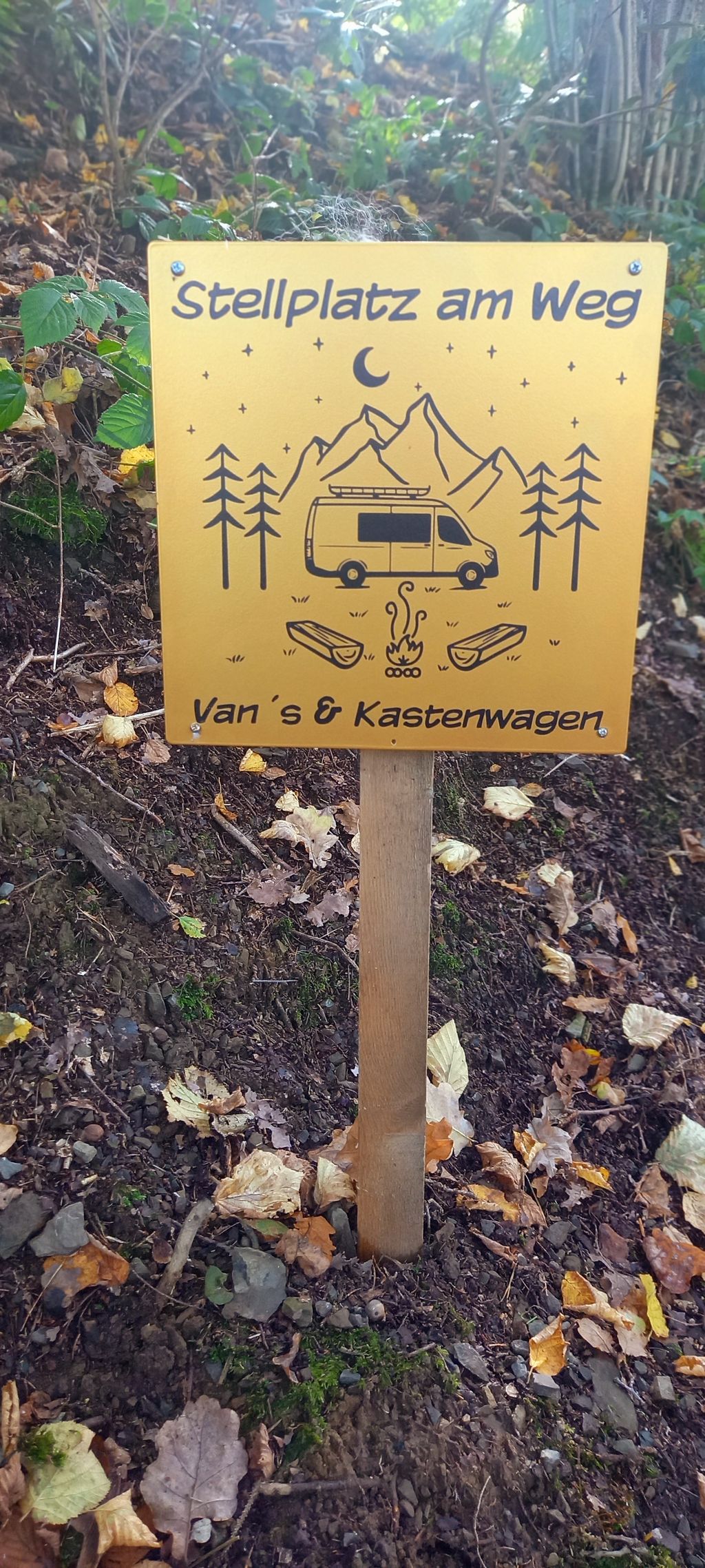 Stellplatz am Weg nahe Biggesee mit Sauna & Hütte